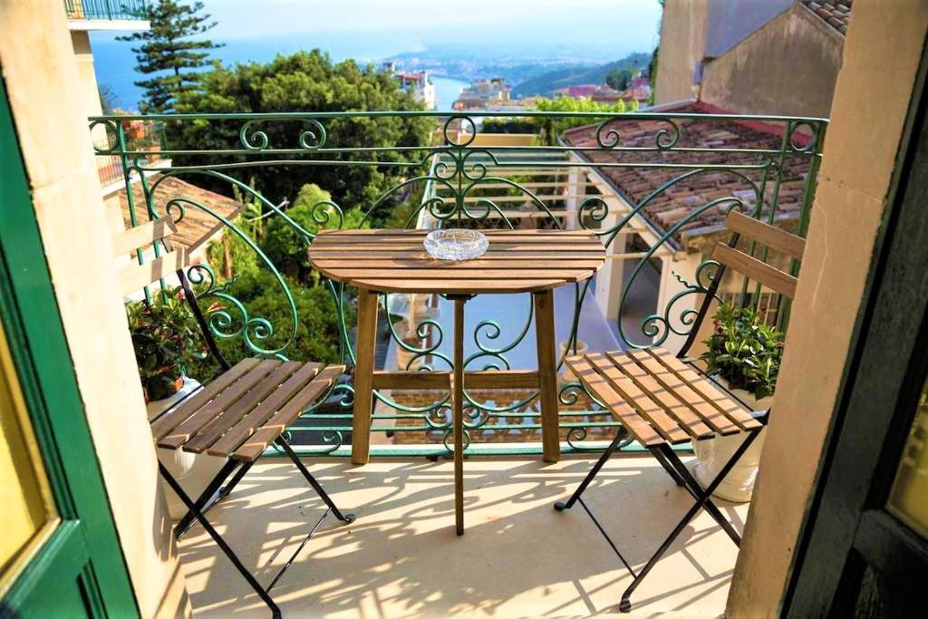 Greek Theater - Sea View Apartment Таормина Экстерьер фото