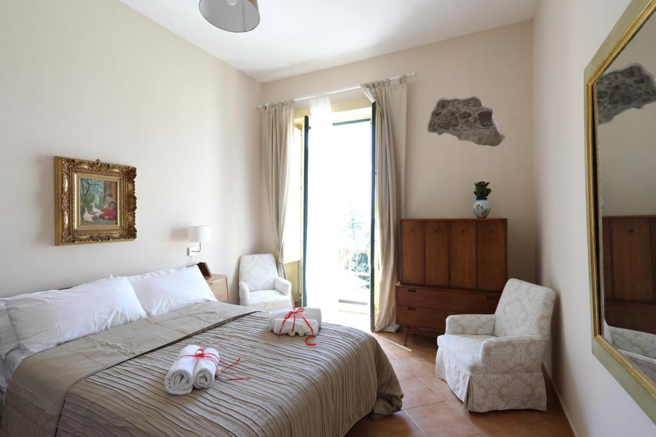 Greek Theater - Sea View Apartment Таормина Экстерьер фото